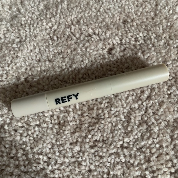 Refy Brow Pomade - Picture 2 of 4